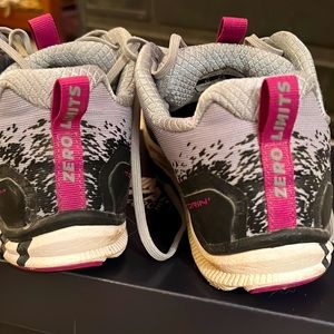 Altra Womens size 7.5 Torin running shoes